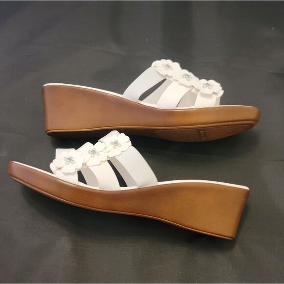 BRAND NEW ITALIAN SHOEMAKER SIDE FORAL DESIGN WEDGE SANDAL - Picture 12 of 15